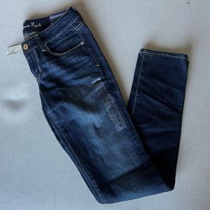 Women’s American Eagle Pure Dark Indigo Wash Low Rise Skinny Stretch Long Jeans